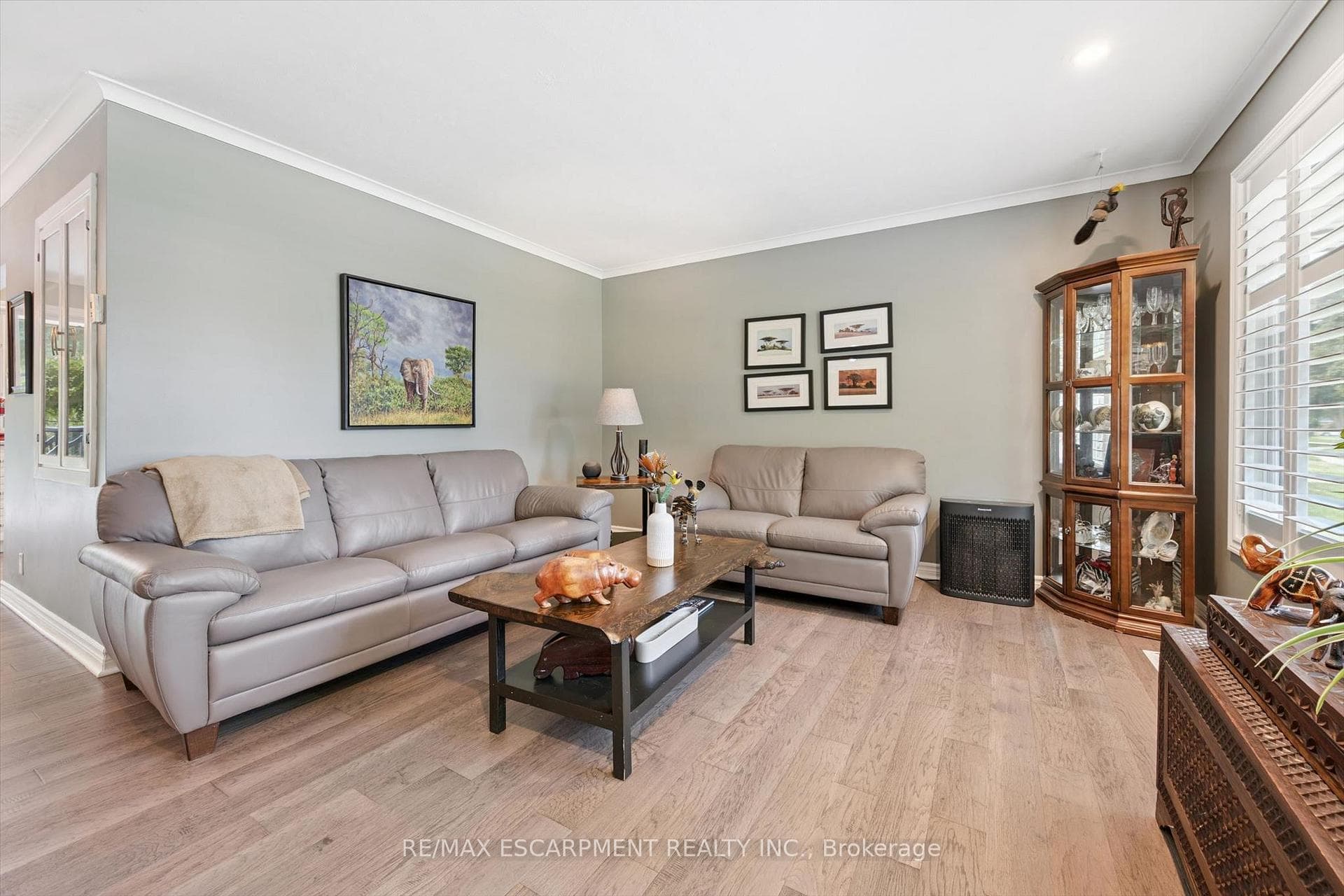 98 Stonybrook Drive photo 8