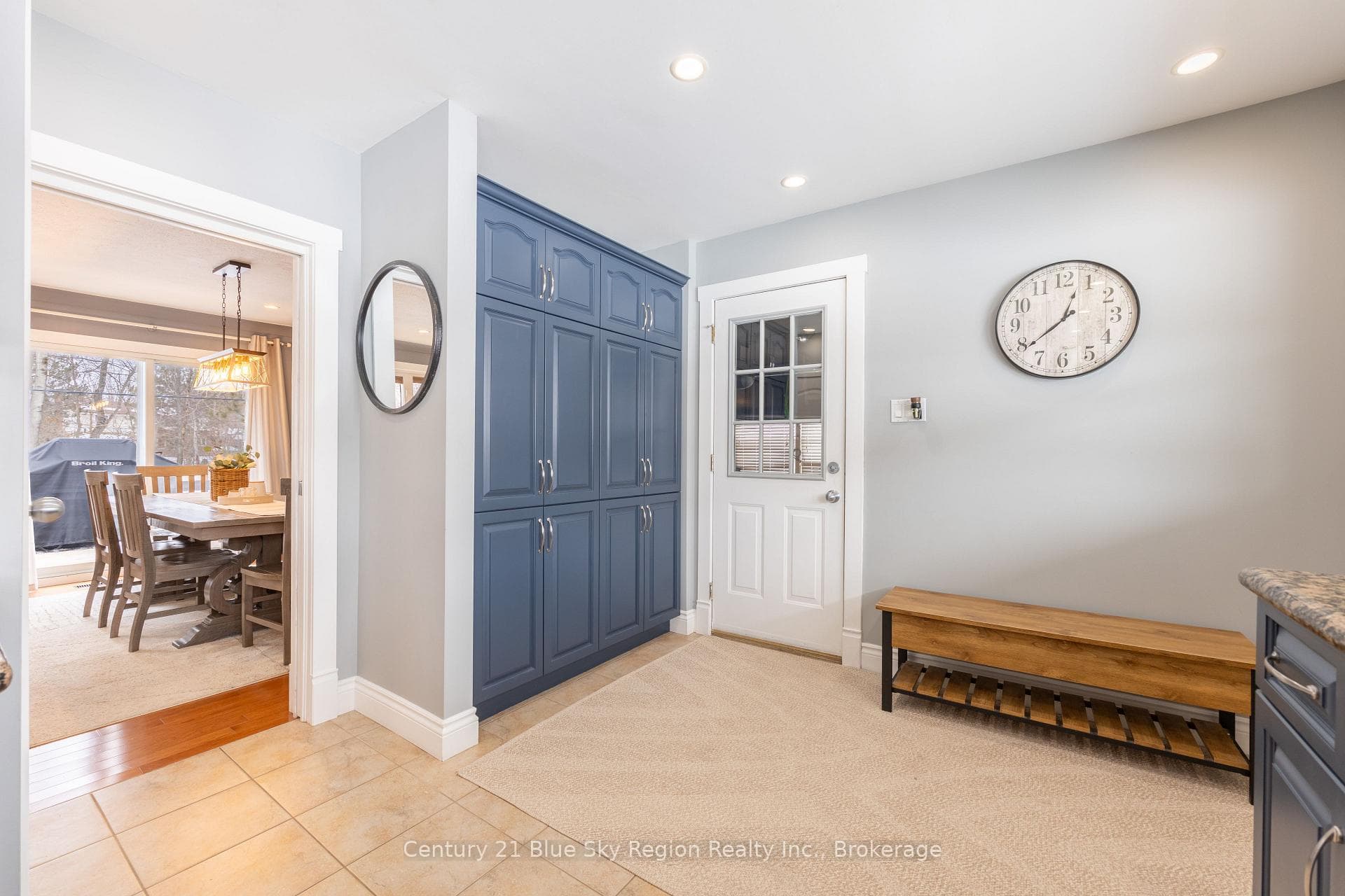 652 Baywood Road photo 10