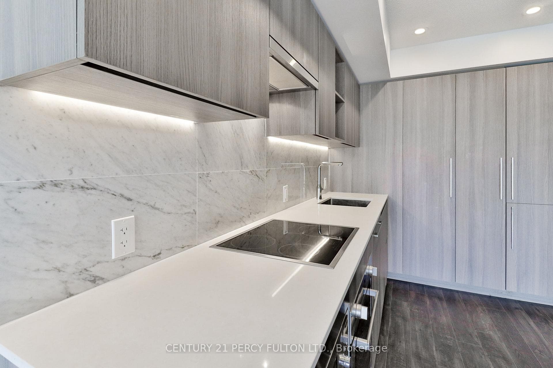 19 Bathurst Street Unit 1107 photo 7