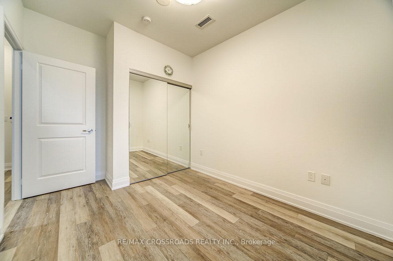 20 Shore Breeze Drive Unit 513 photo 4
