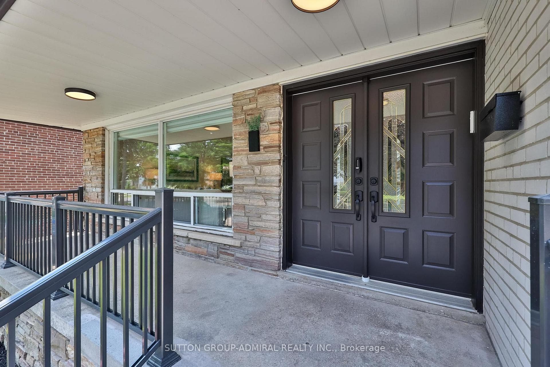 256 Torresdale Avenue photo 4