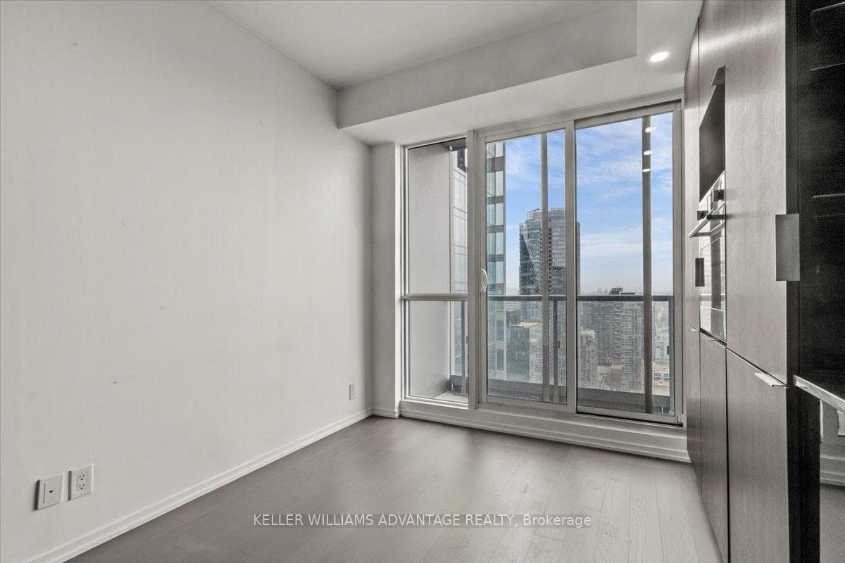 70 Temperance Street Unit 5012 photo 6