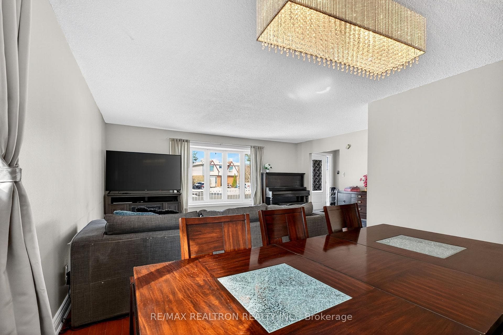 301 Lupin Drive photo 12
