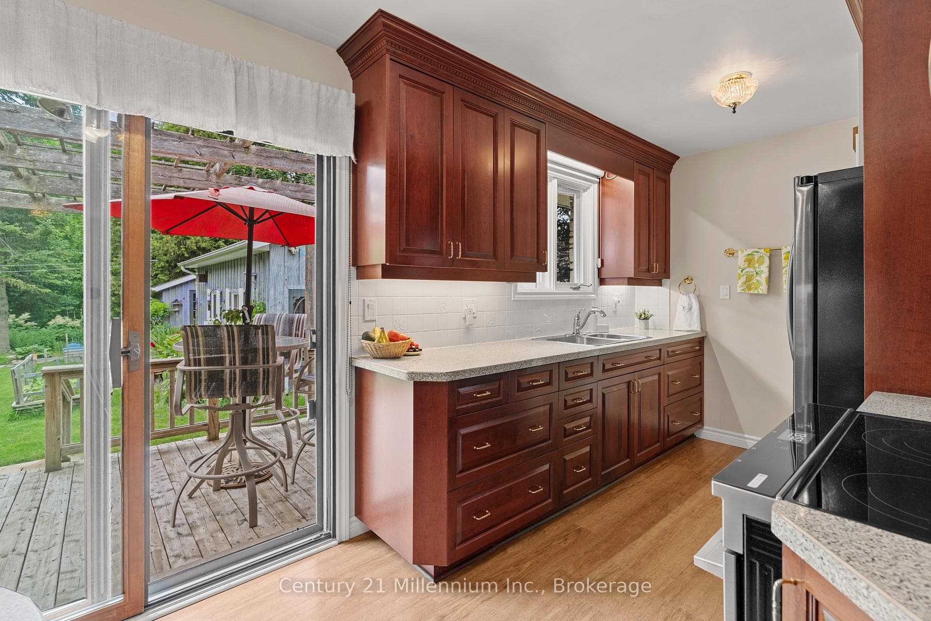 128 7th Avenue photo 21