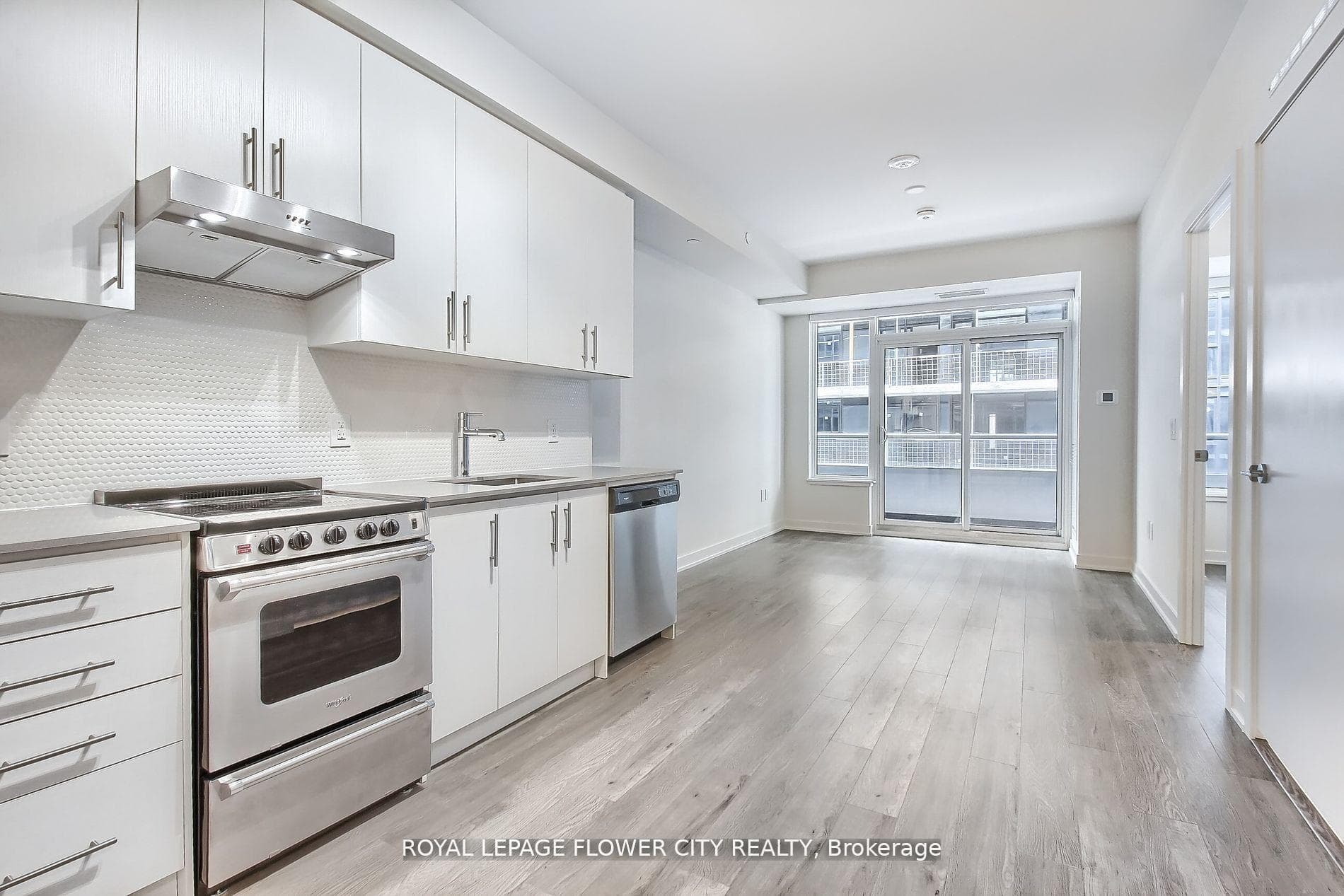 212 King William Street Unit 1011 photo 36