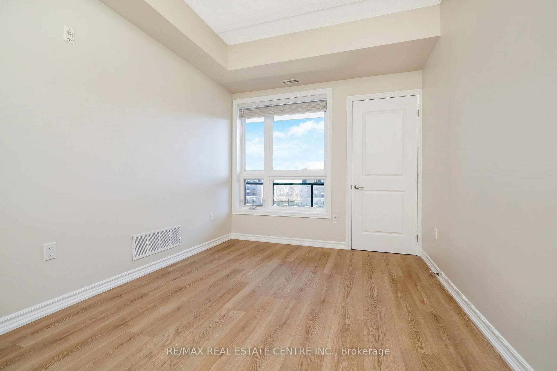 650 Sauve Street Unit 408 photo 21