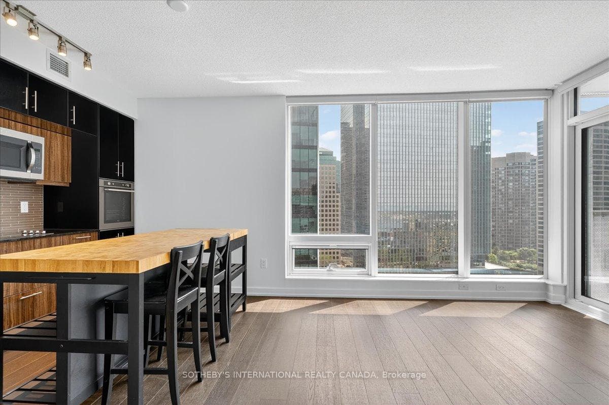 10 York Street Unit 2105 photo 4