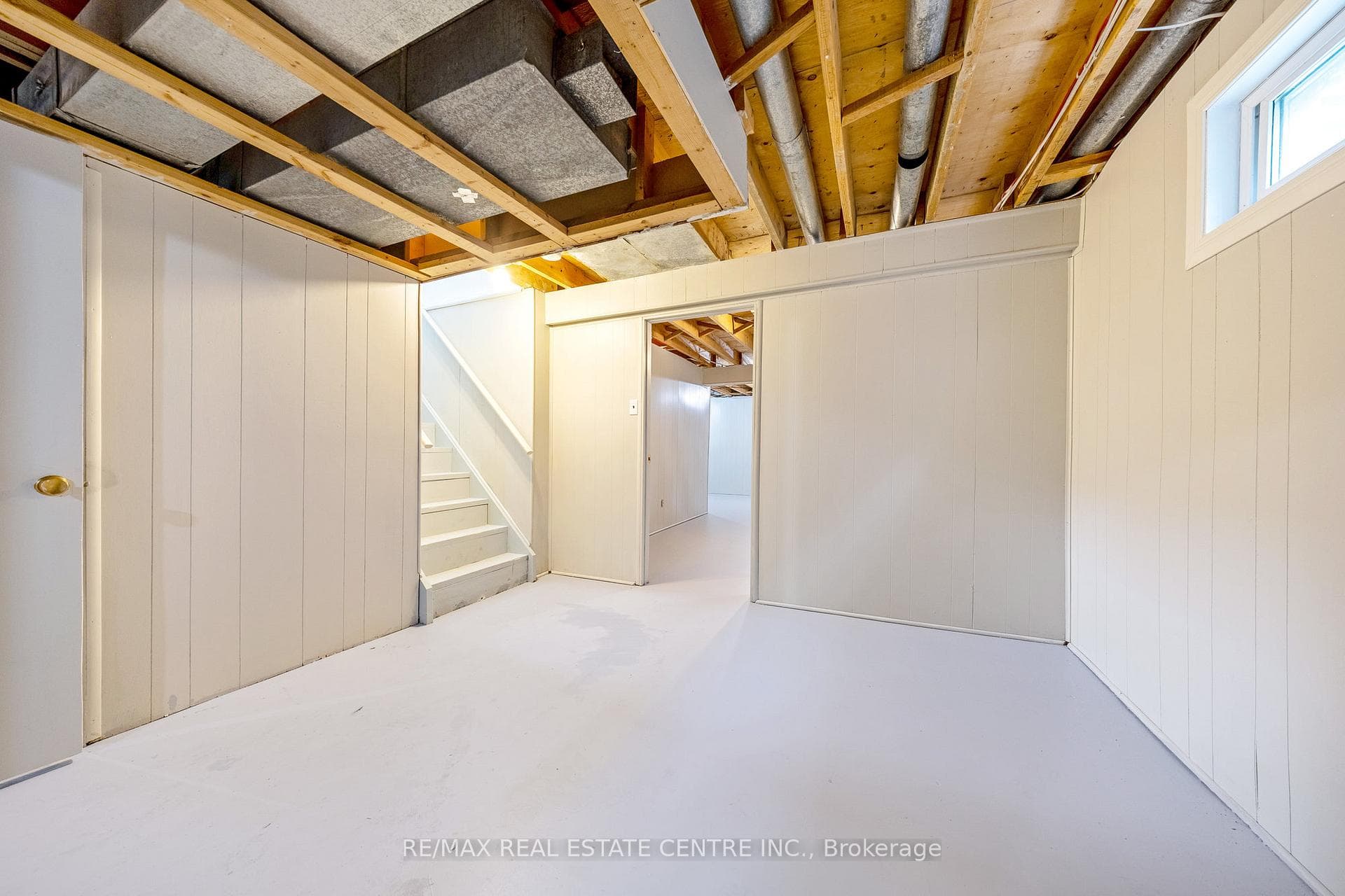 29 Irwin Crescent photo 27
