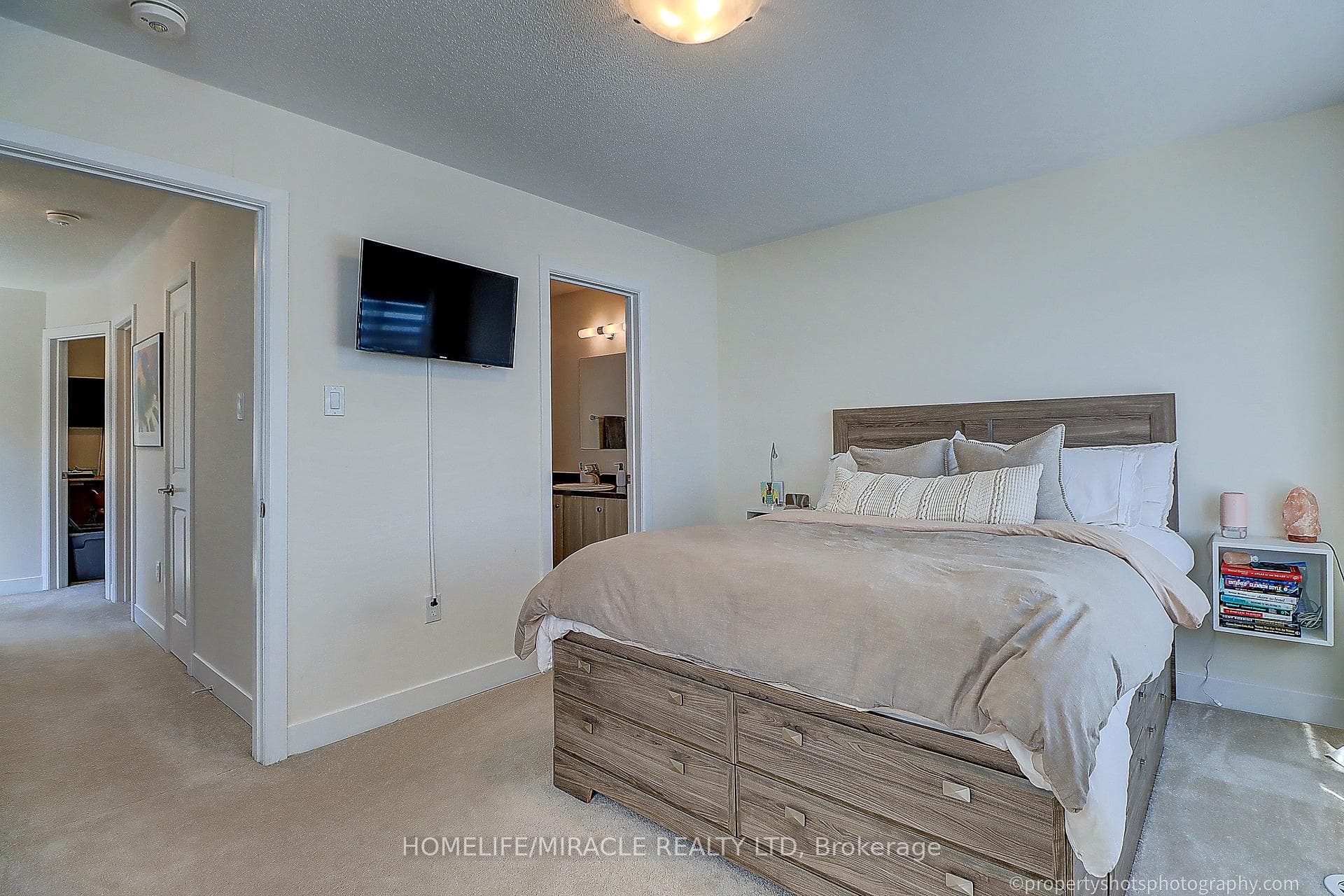 31 Donald Fleming Way photo 17