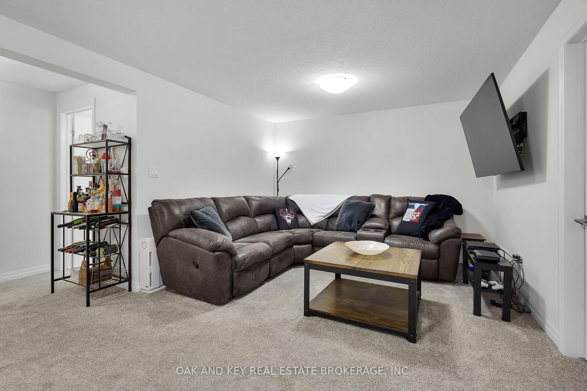 11 Charter Creek Court photo 30