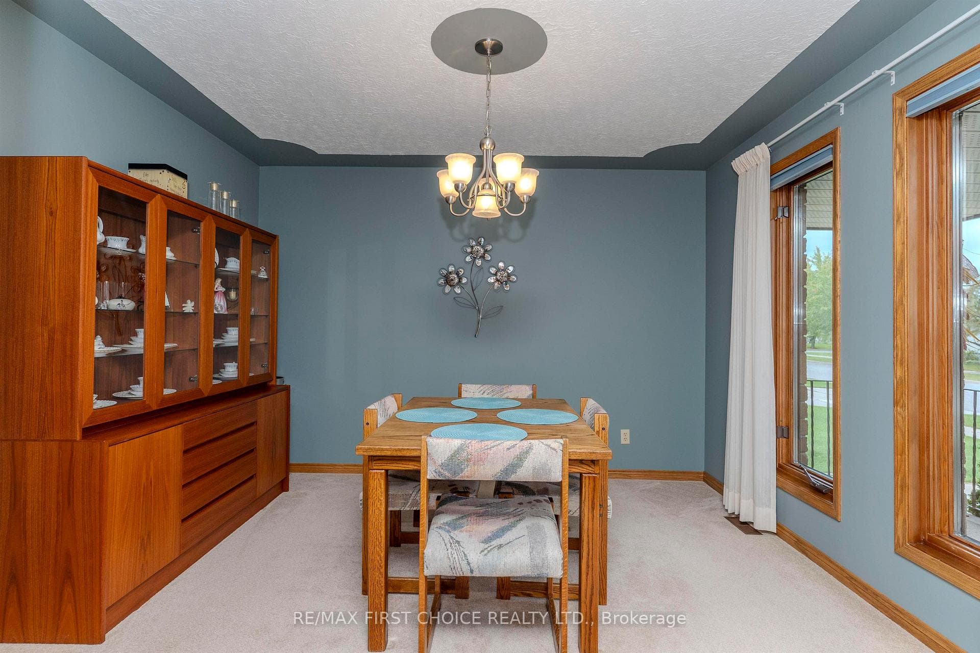 225 FLAMINGO DR photo 8