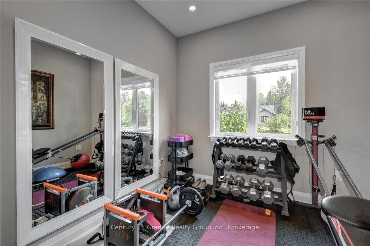 9 Bancroft Ridge Drive photo 26
