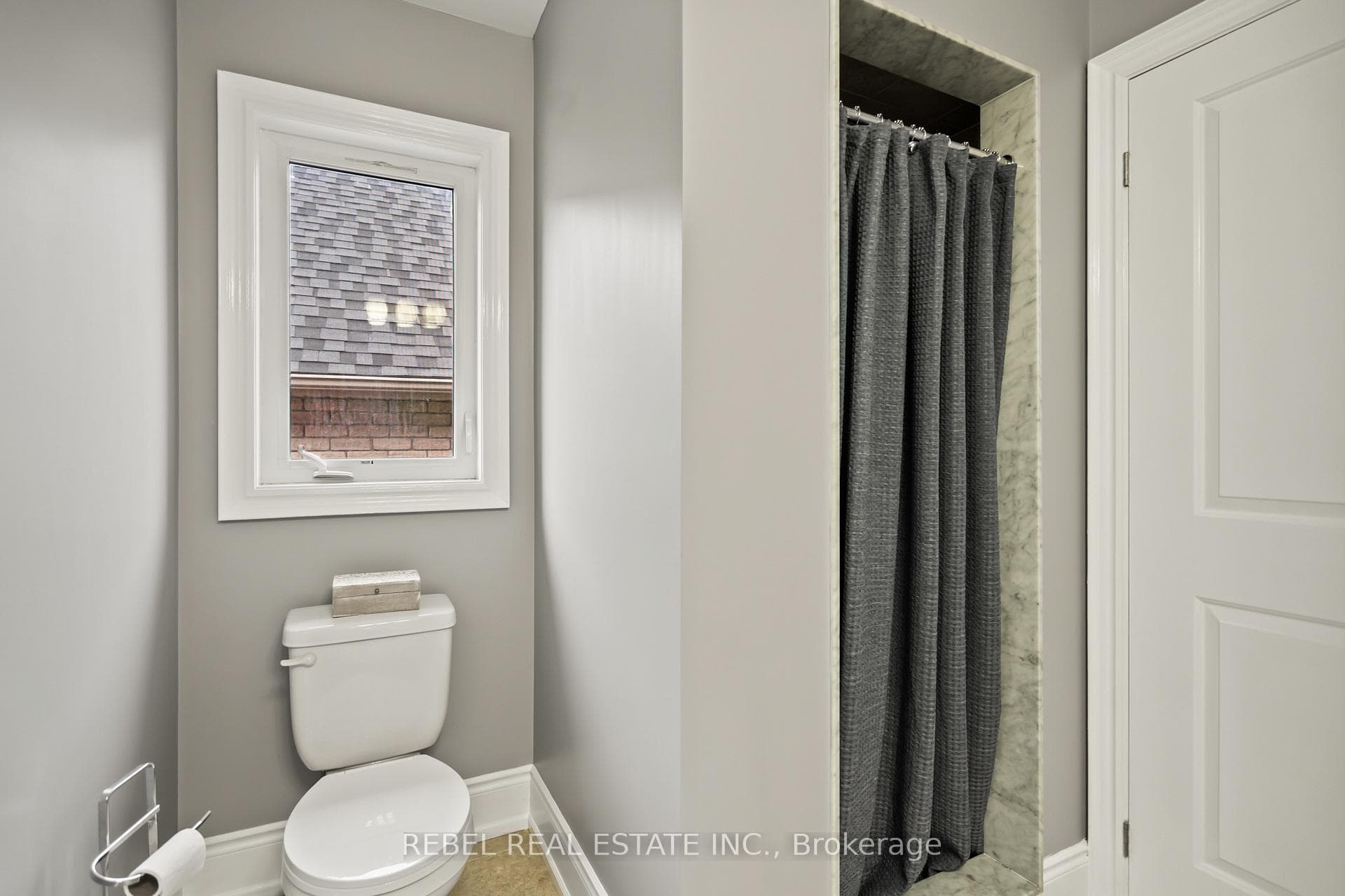 44 Serene Court photo 19