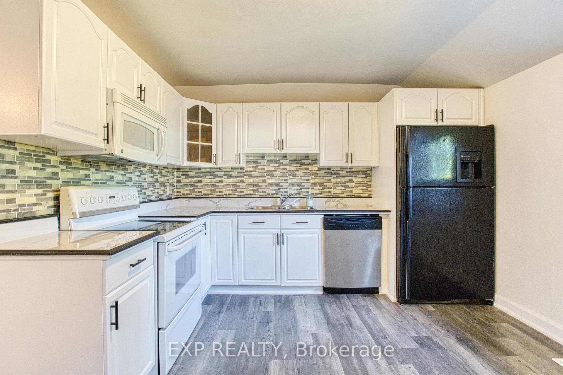 35 Niagara Street photo 8
