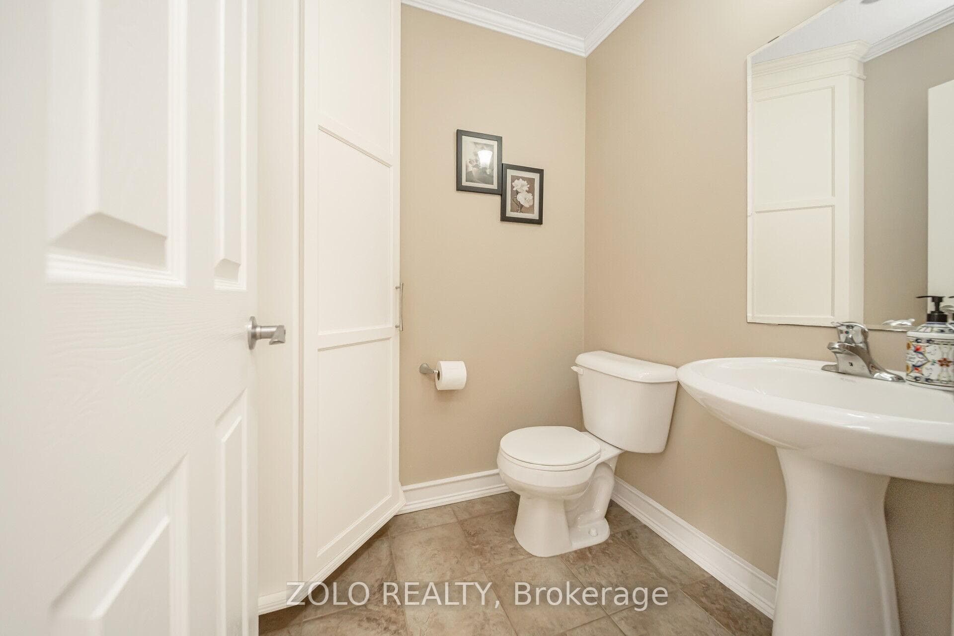 174 Parkvale Drive photo 8