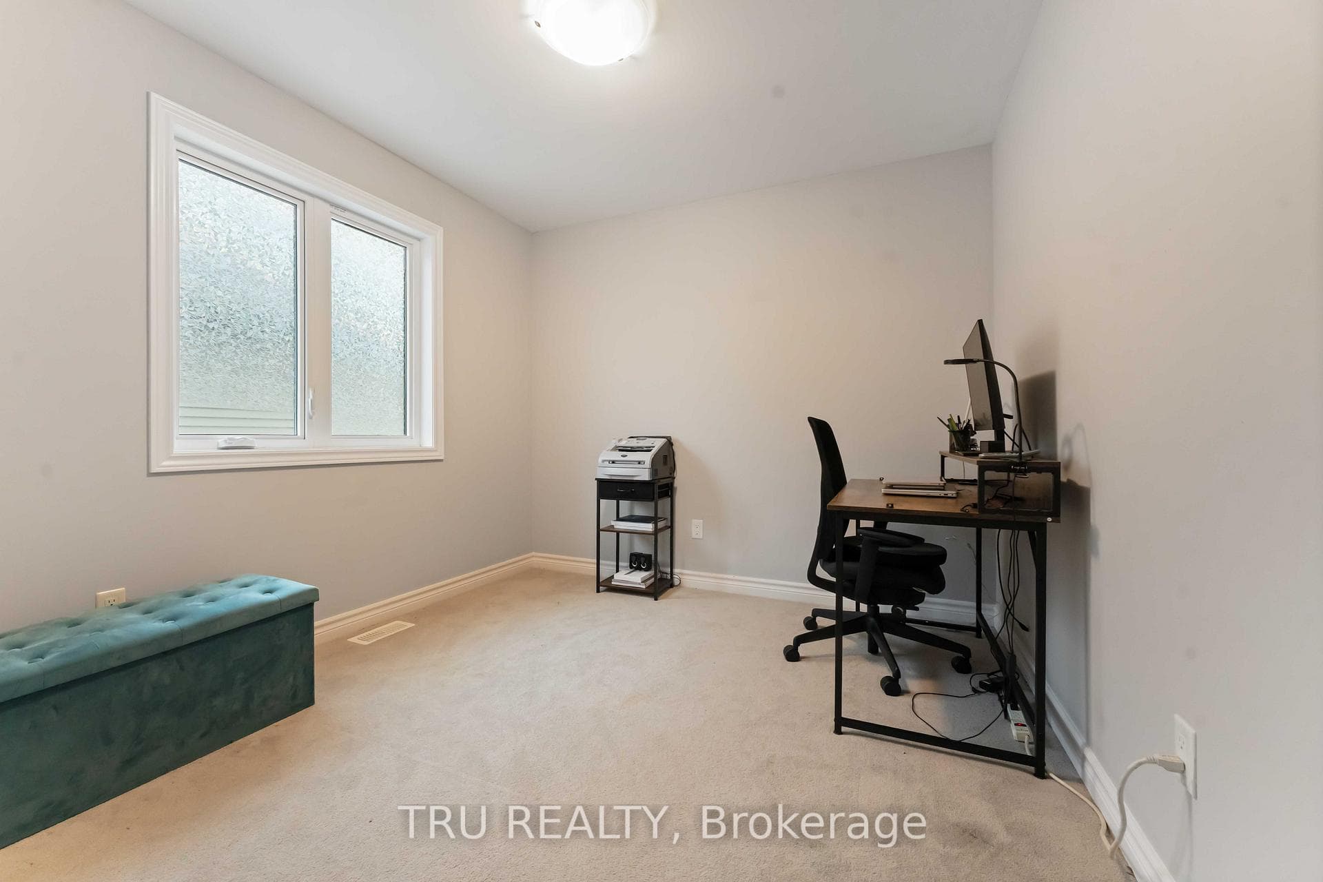 4031 Kelly Farm Drive photo 24
