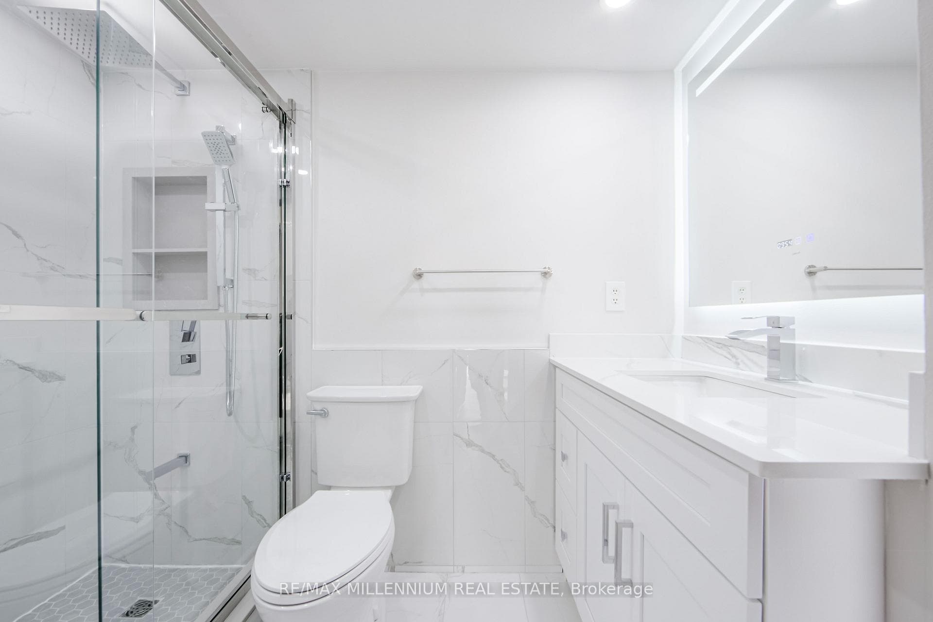 10 Dean Park Unit 903 photo 16