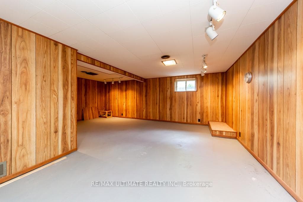 61 Yorkview Drive photo 37