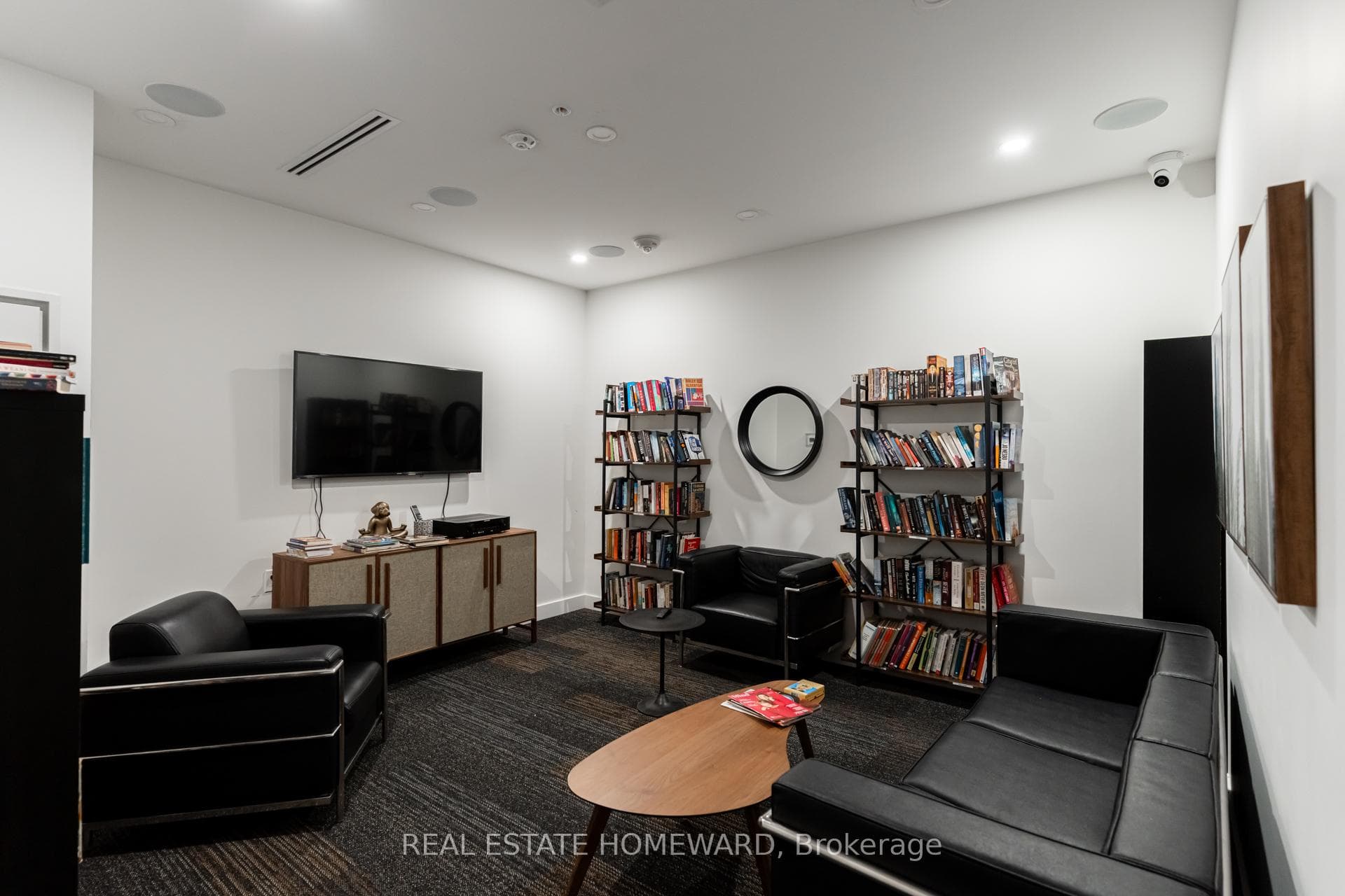 38 Howard Park Avenue Unit 527 photo 17