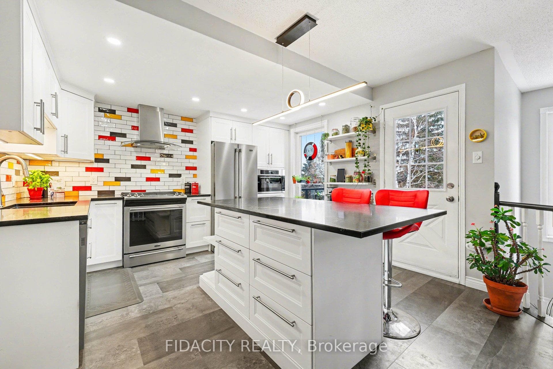 78 Jarlan Terrace photo 12