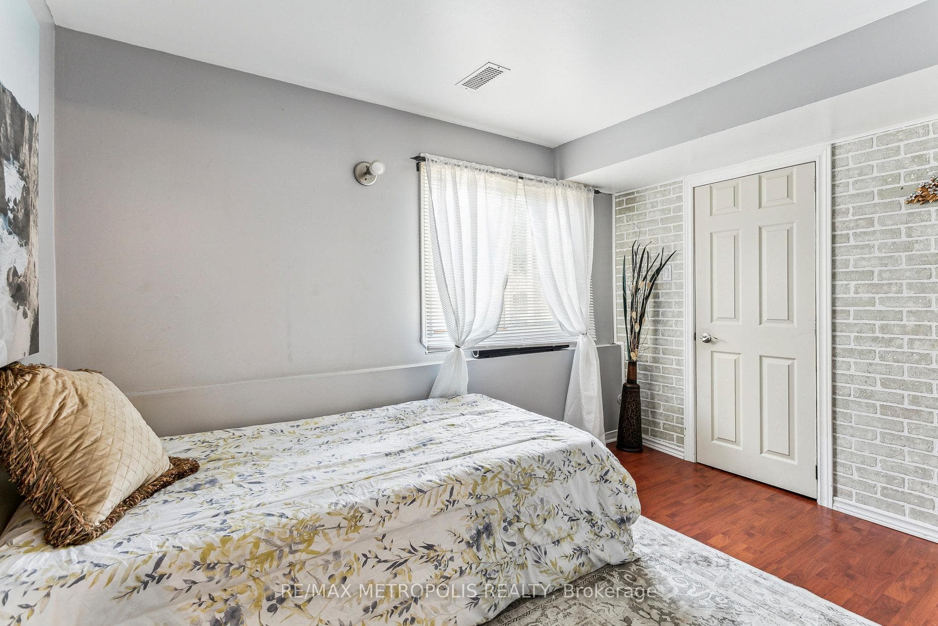 12 Tanager Square photo 26