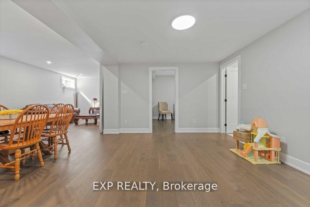 937 Falaise Road photo 38