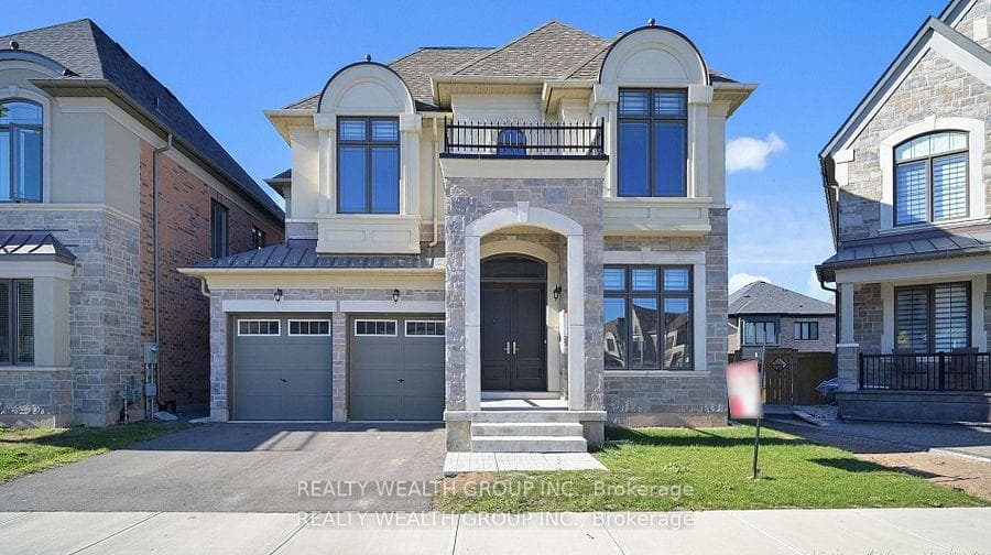 2421 Irene Crescent photo 1