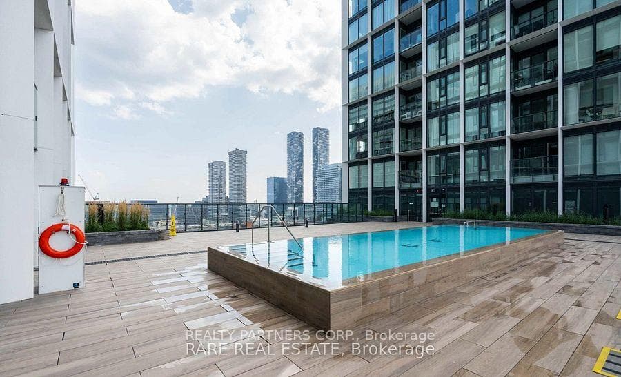 158 Front Street Unit 2113 photo 8
