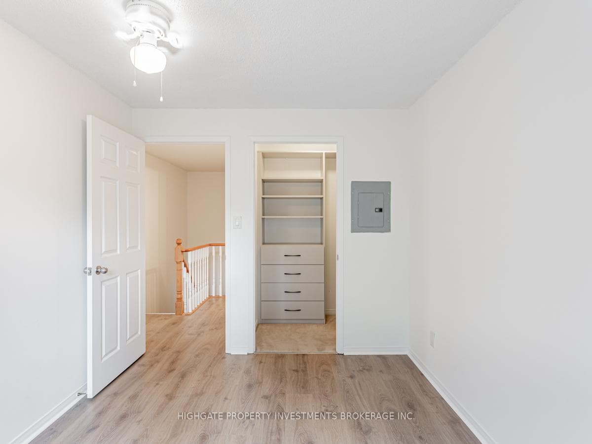 233 Beecroft Road Unit 101 photo 18