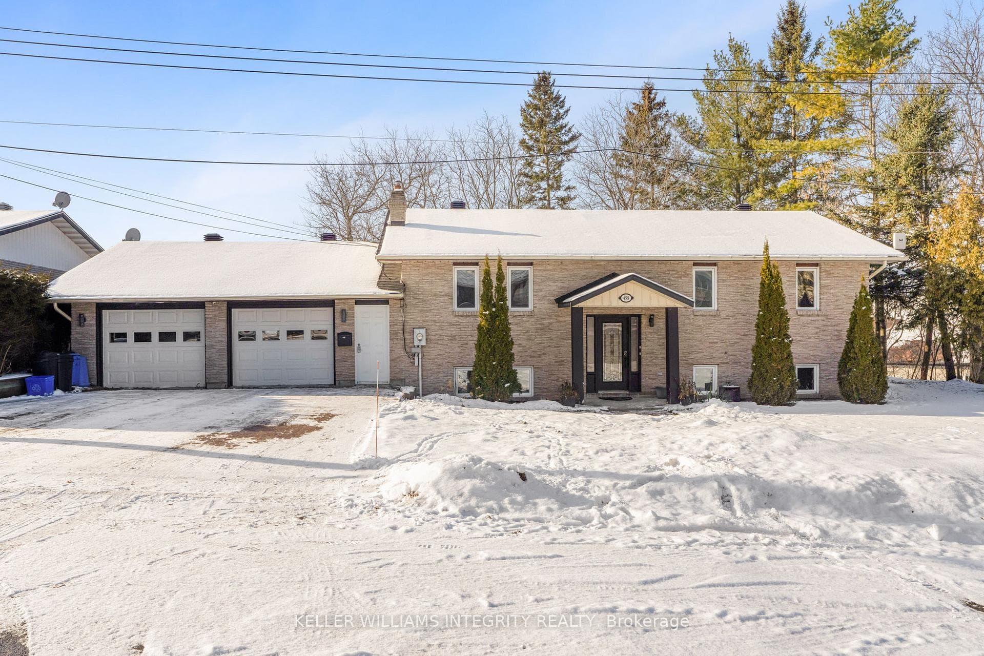 488 Lalonde Street photo 2
