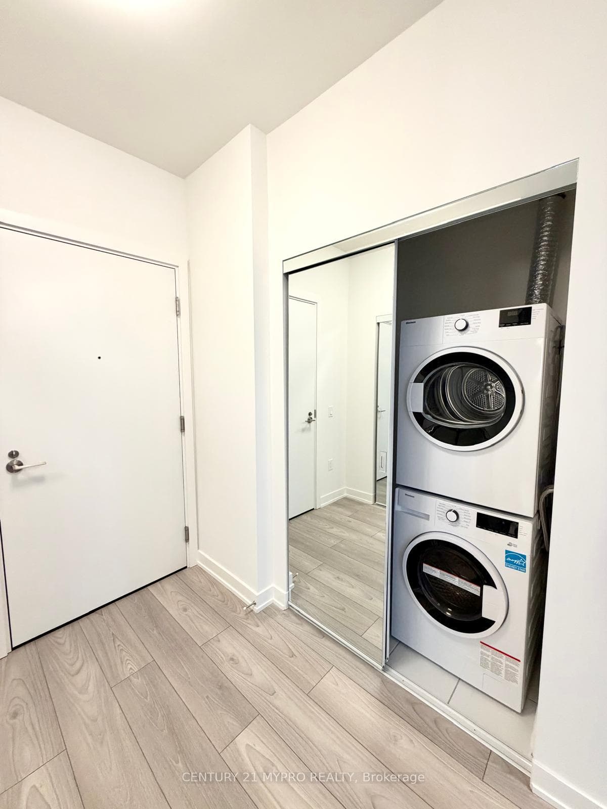 110 Broadway Avenue Unit 2208 photo 6