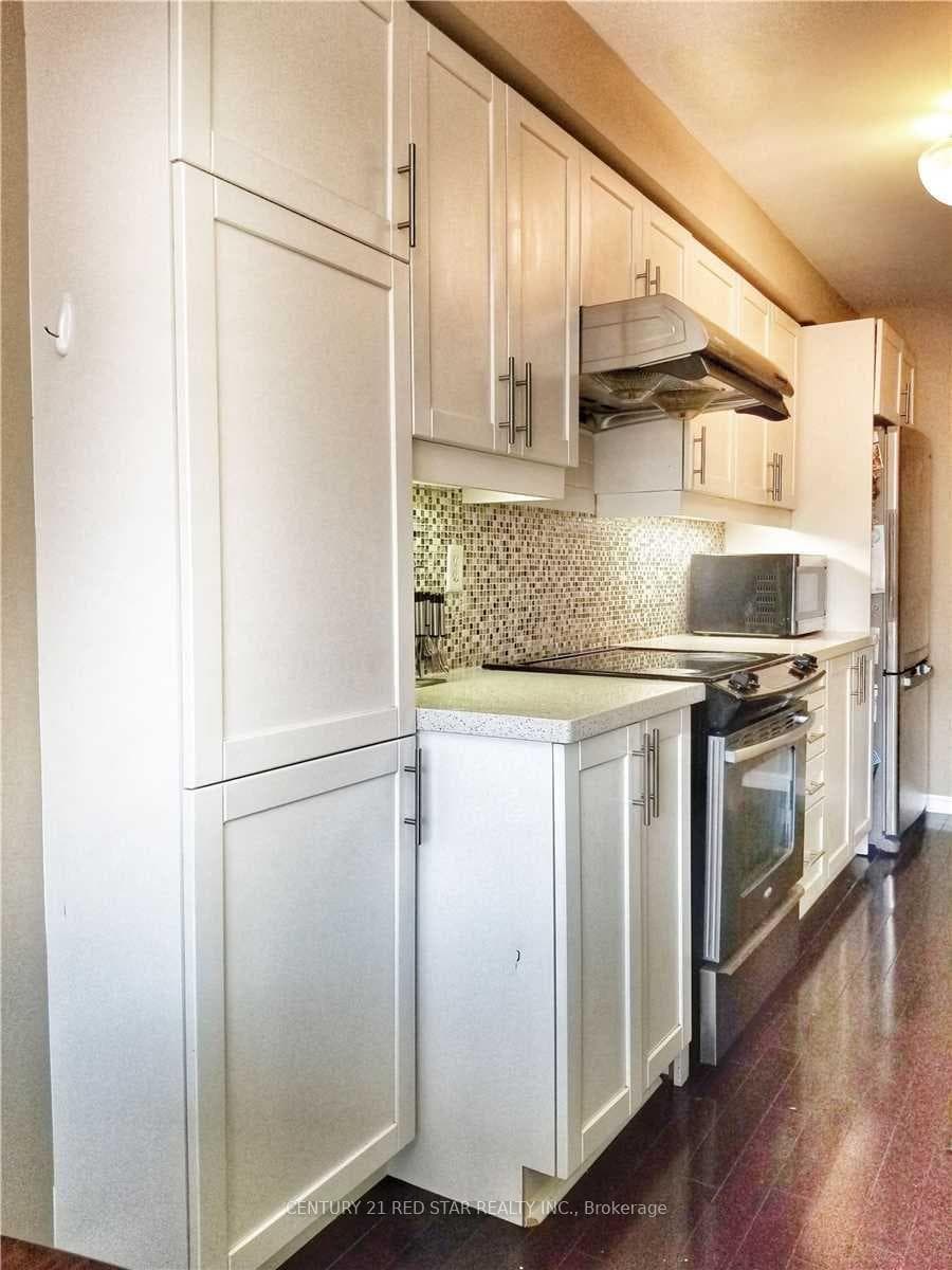 1476 Spring Garden Court photo 9