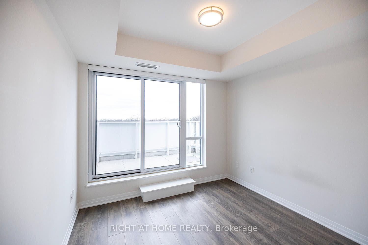 2301 Danforth Avenue Unit 613 photo 10