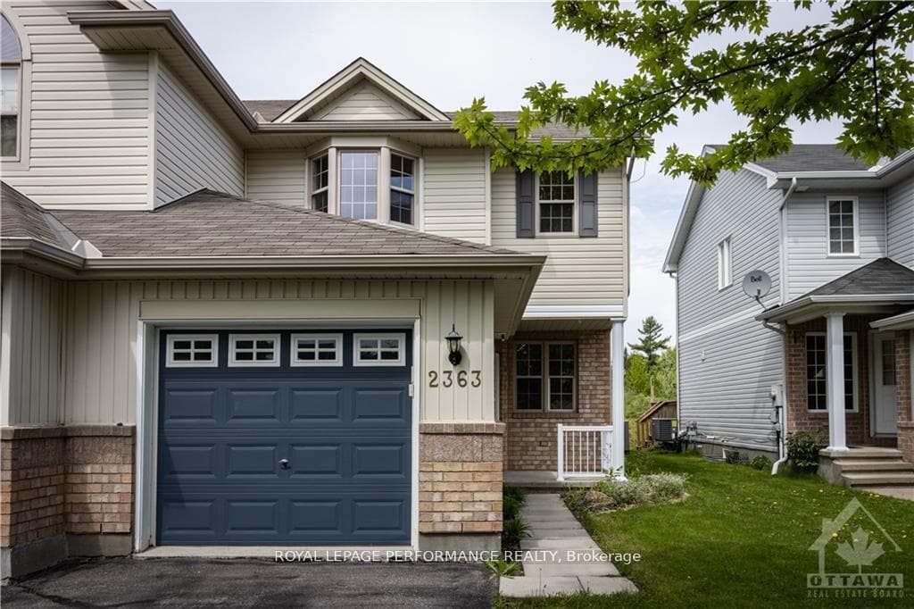 2363 Glandriel Crescent photo 1