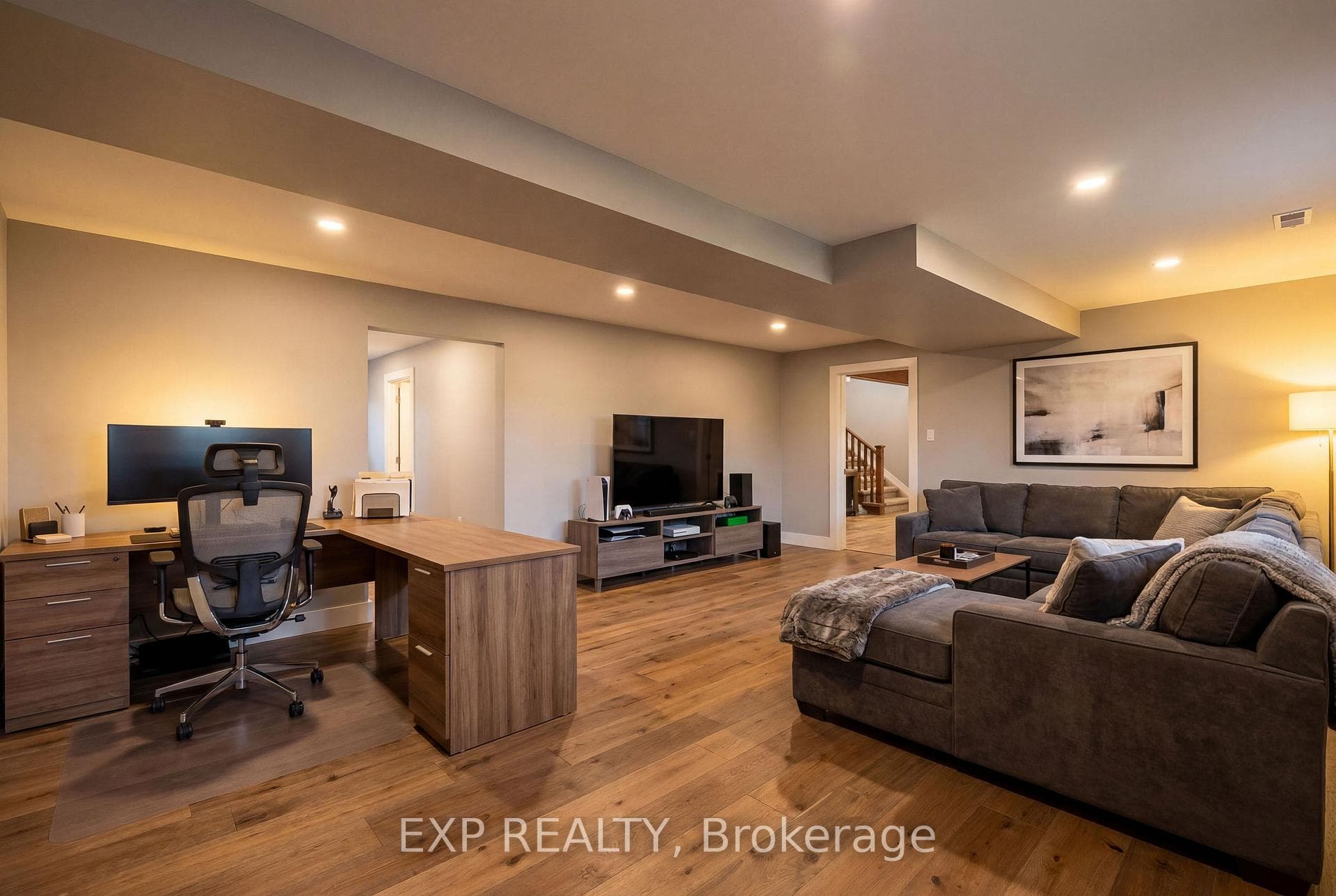 14 Regency Drive photo 26