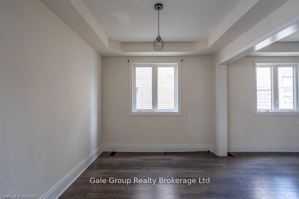 909 EDINBURGH DR Drive photo 4
