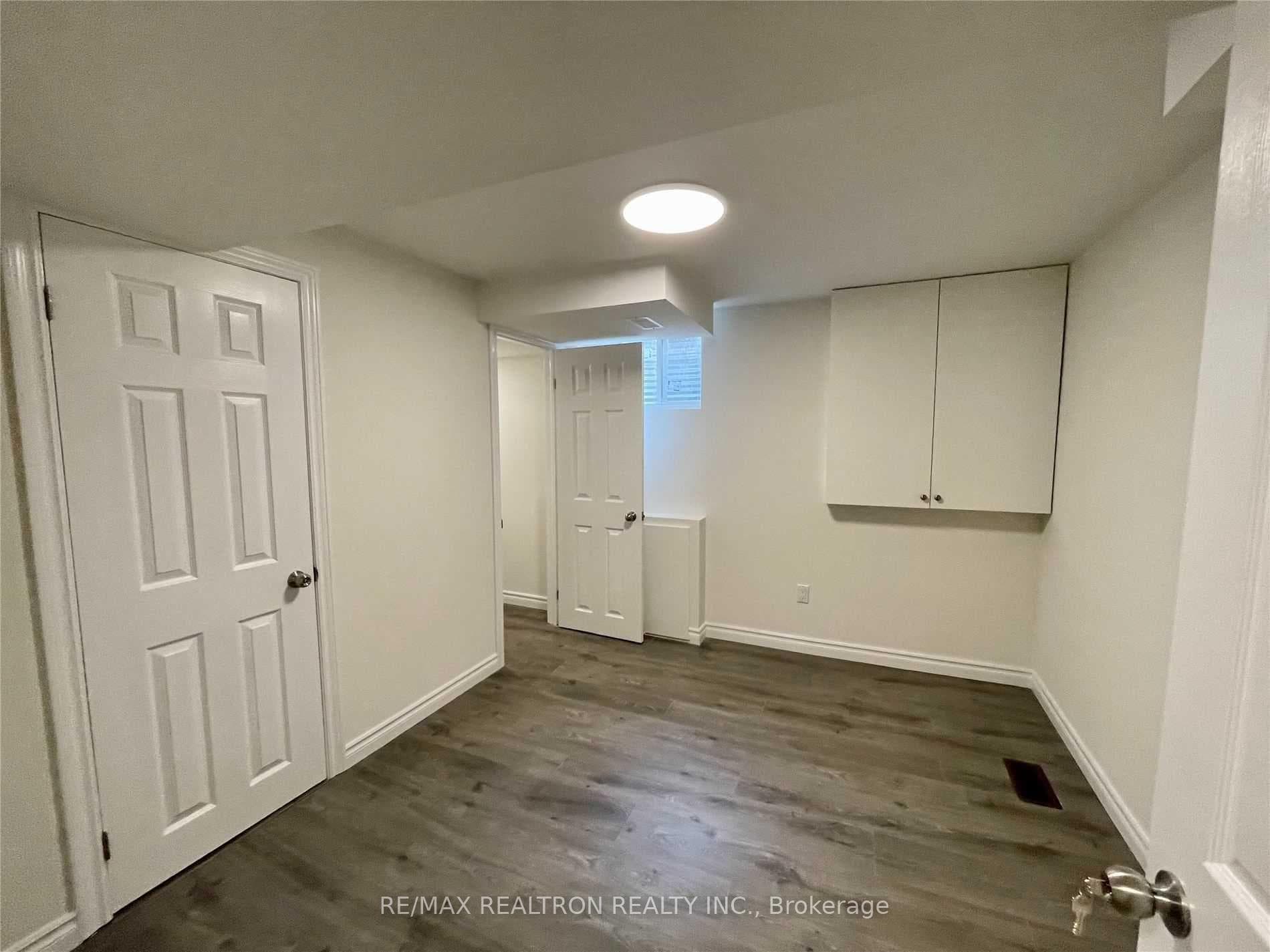31 Keeble Crescent Unit Bsmt photo 6