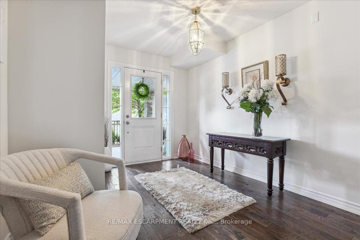 2572 Grand Oak Trail photo 4