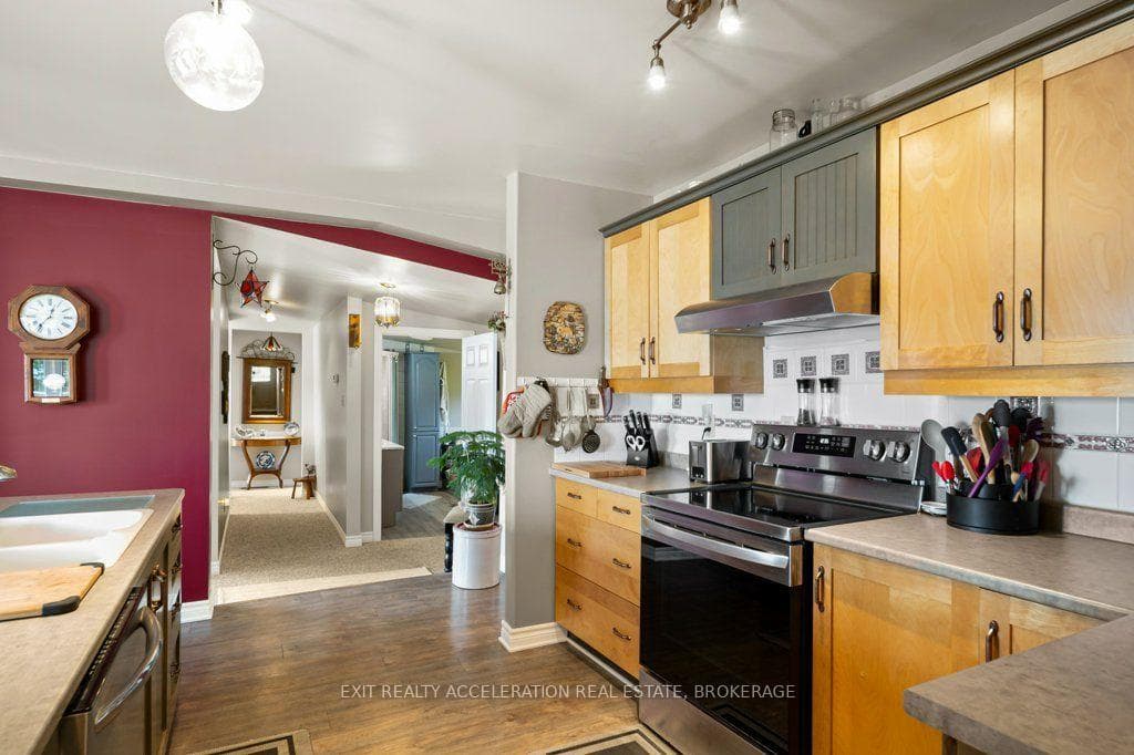 40 Oak Lane photo 9