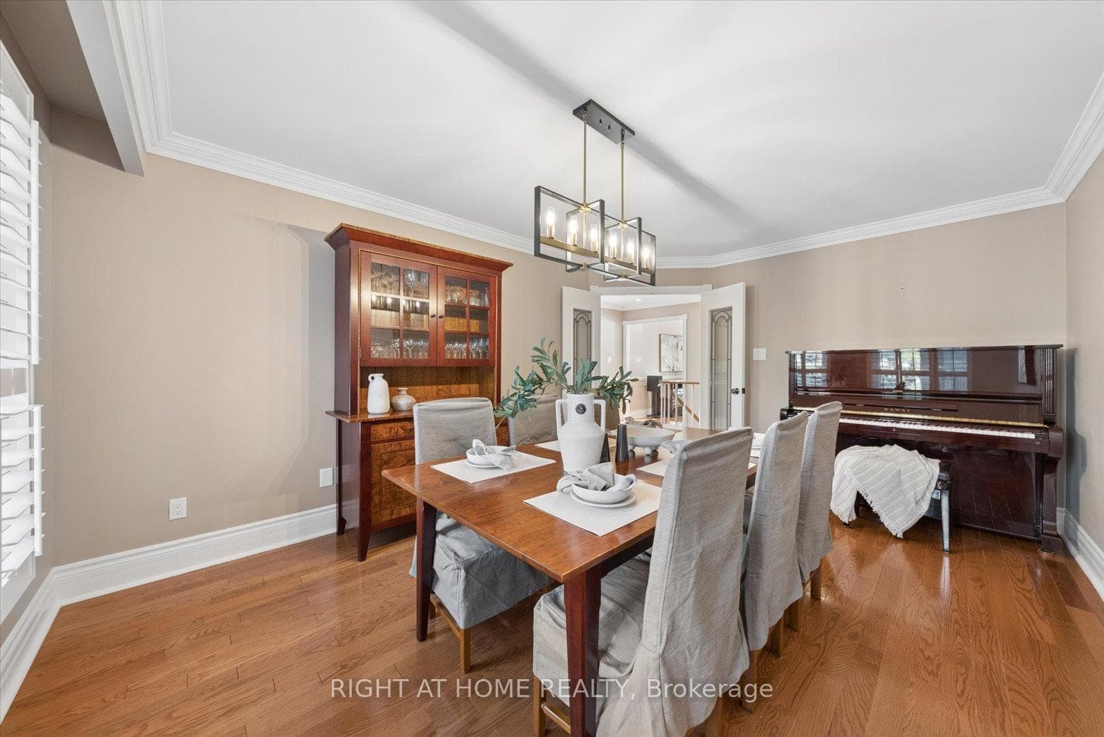 Formal dining room