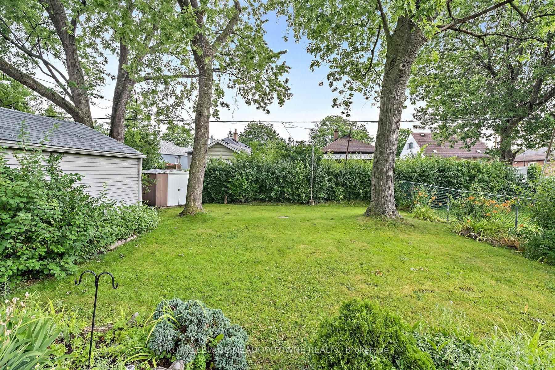 27 Hatfield Crescent photo 32