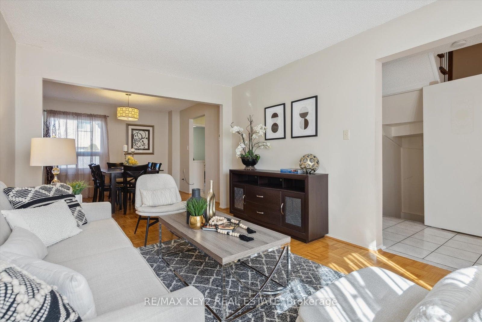 42 Silbury Drive photo 5