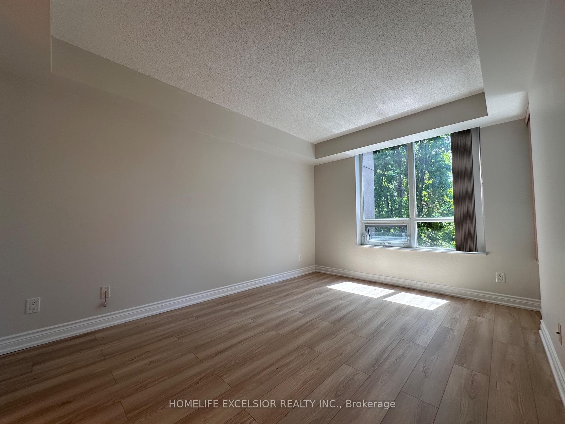 28 William Carson Crescent Unit 524 photo 6