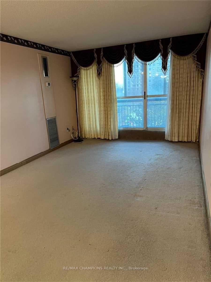 1275 Markham Road Unit 603 photo 9