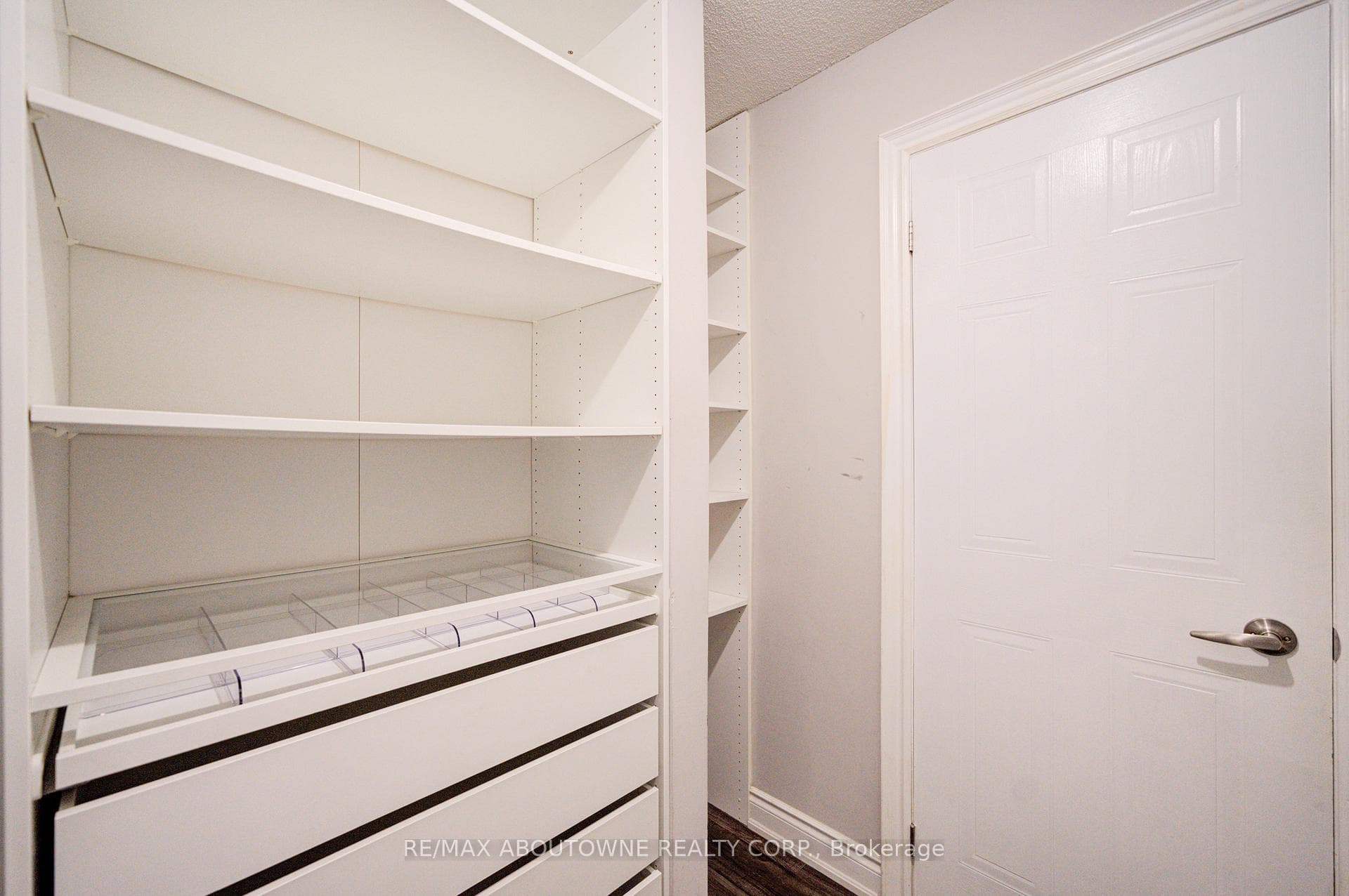 1514 Pilgrims Way Unit 521 photo 37