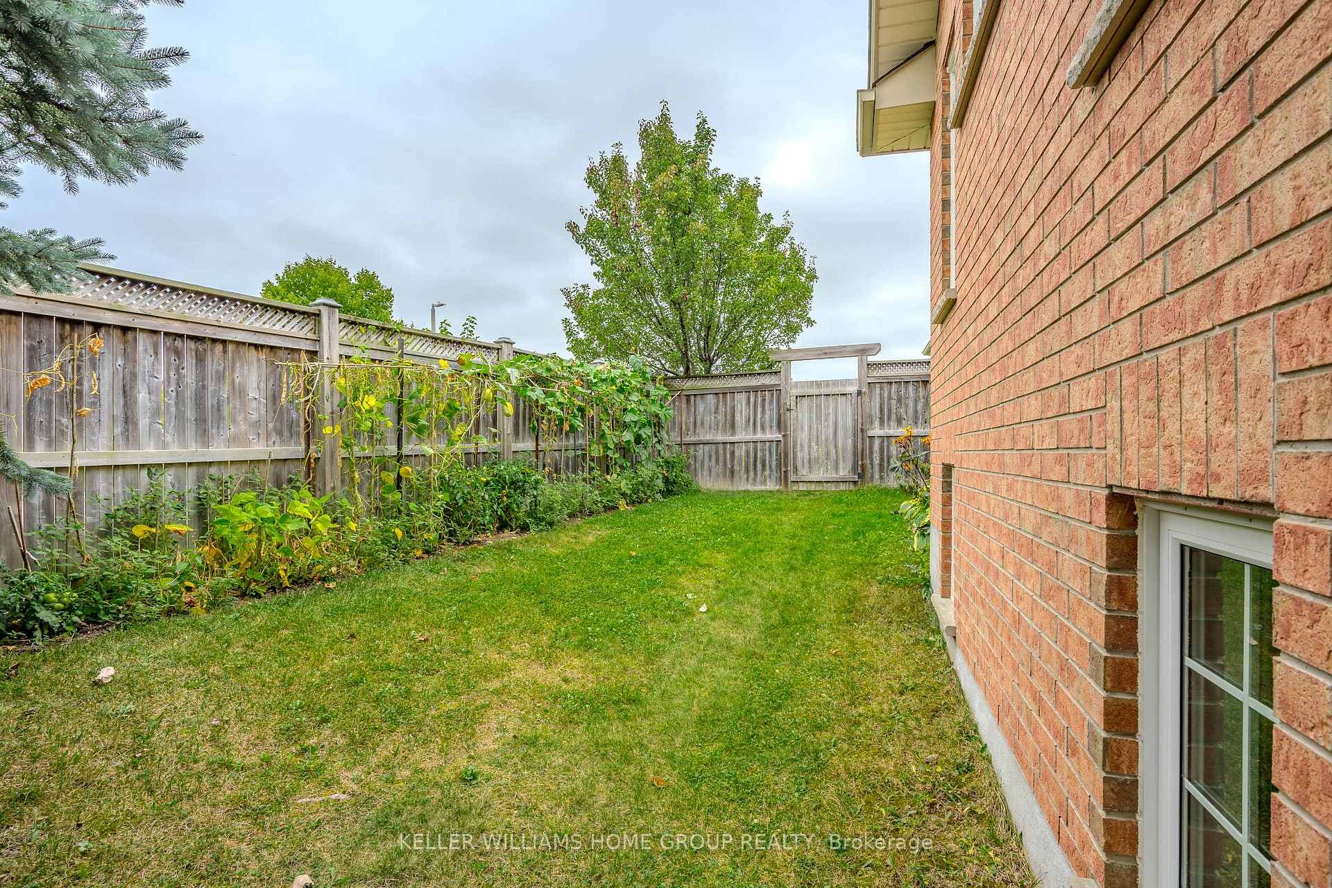 1 Howden Crescent photo 38