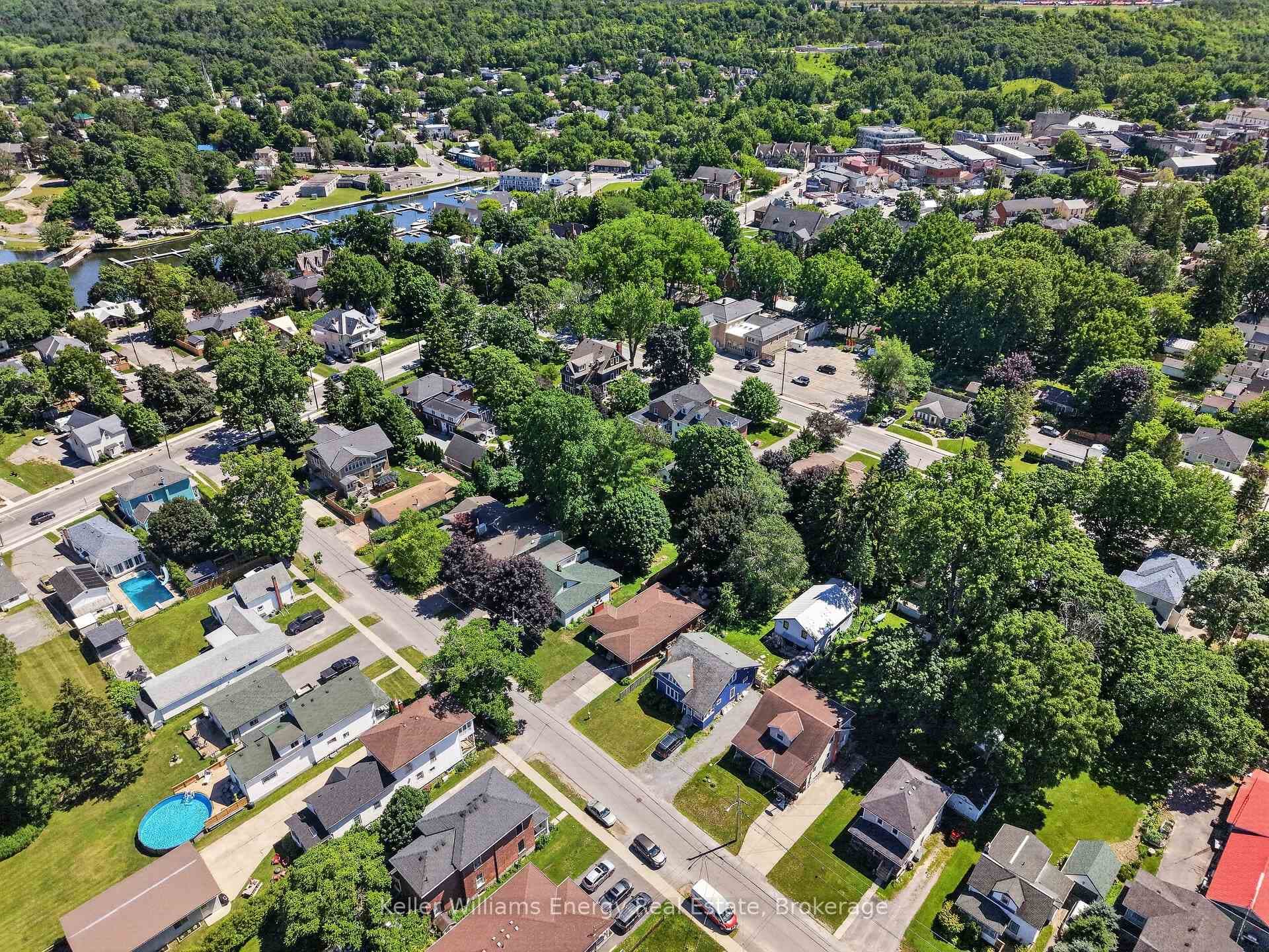 7 Maple Avenue photo 6