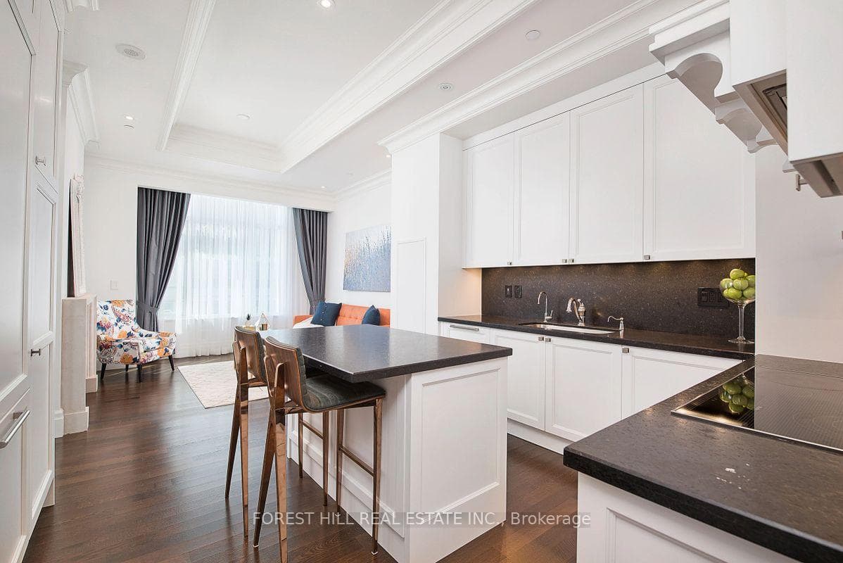 311 Bay Street Unit 4601 photo 1