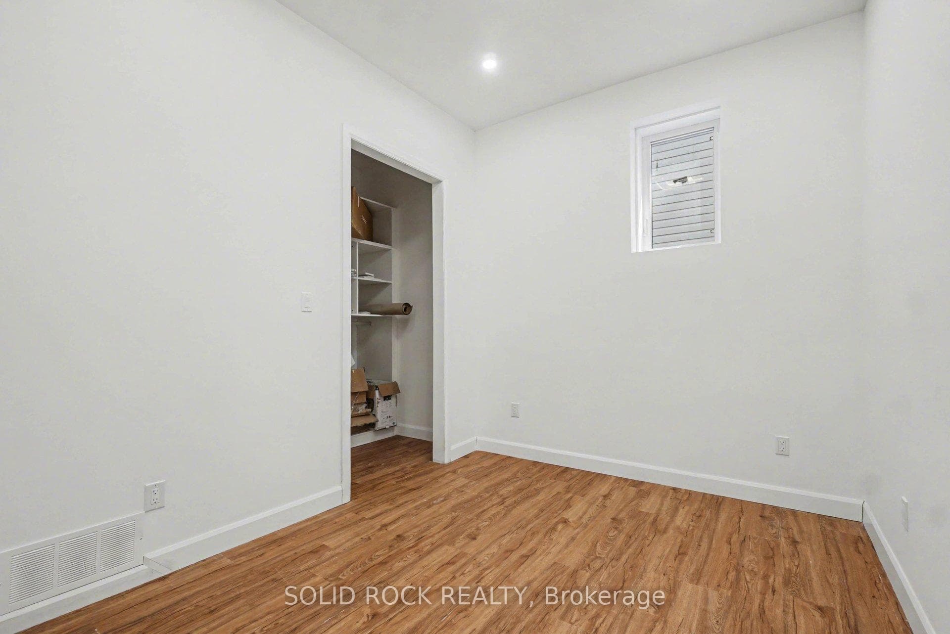 828 Alpine Avenue photo 27