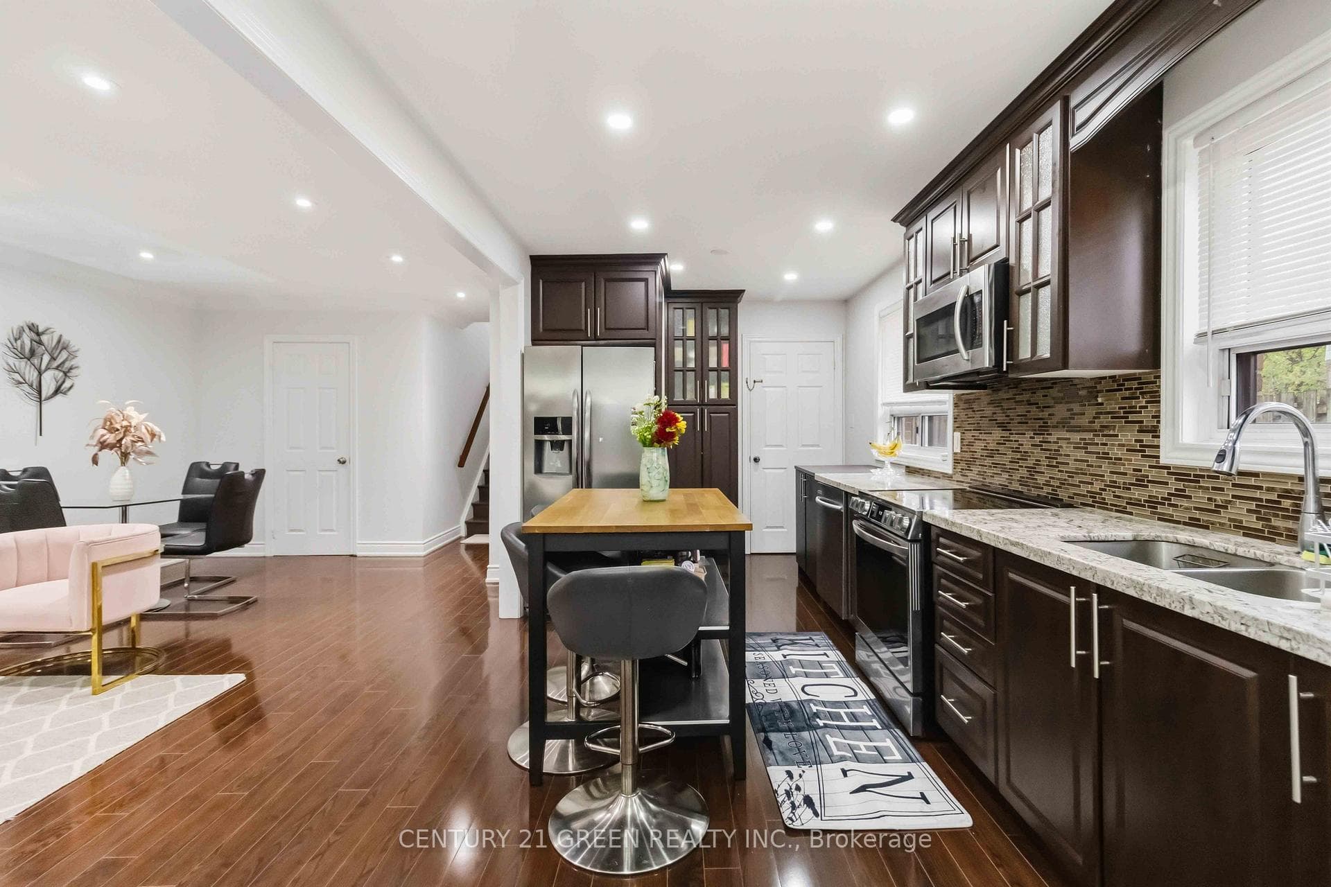 74 Davenport Crescent photo 14